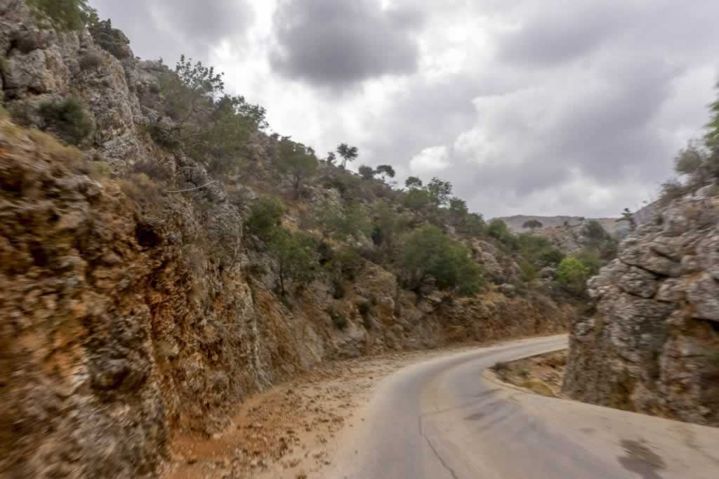 crete road to lake kournas
