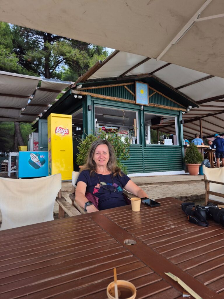 koukounaries cafe violeta