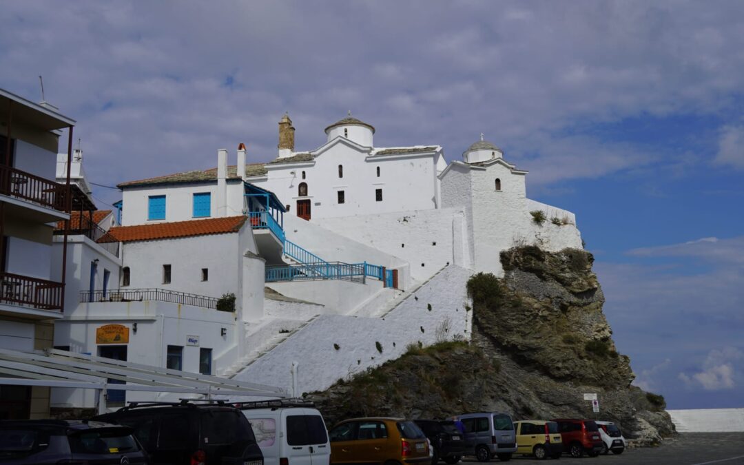 Your Guide to Skopelos, Greece 🇬🇷